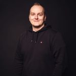 KinoUsmev_stvorec-1